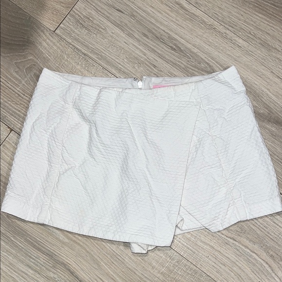Lily Pulitzer white shorts - Picture 1 of 3